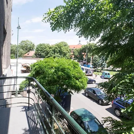 Διαμέρισμα Charming Spacious *