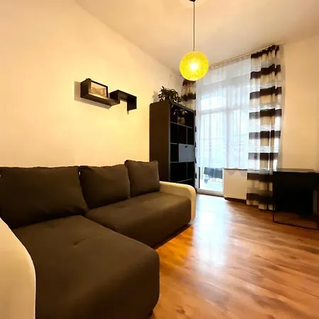 Διαμέρισμα Charming Spacious Krasków