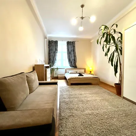 Διαμέρισμα Charming Spacious *