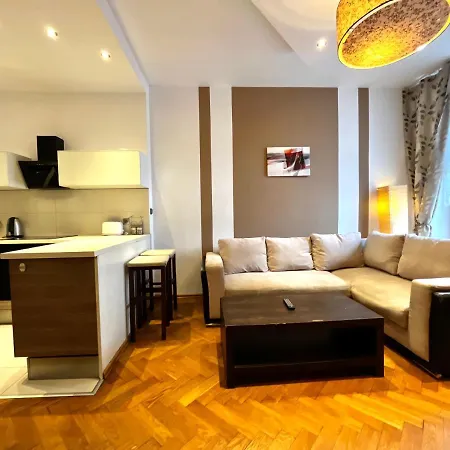 Apartment Charming Spacious